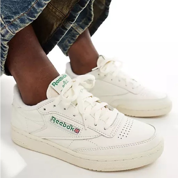 Reebok Club C 85 Vintage
Men's/Shoes/Casual Sneakers/Casual Tennis Sneakers - Picture 2 of 8